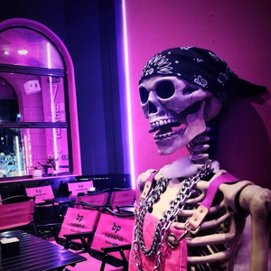 香港三级韩国三级
